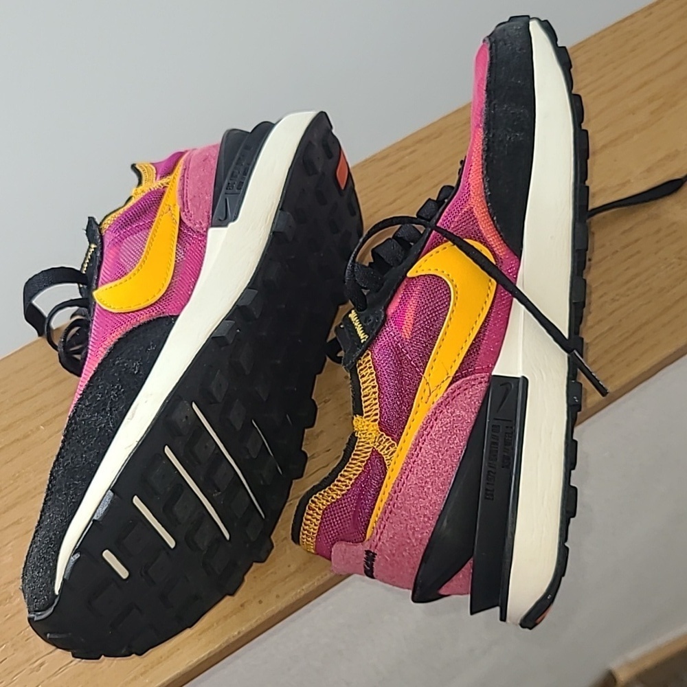 Nike Women's Waffle 1 Vibrant Pink and Black Sneakers with Yellow Swoosh - Picture 8 of 8